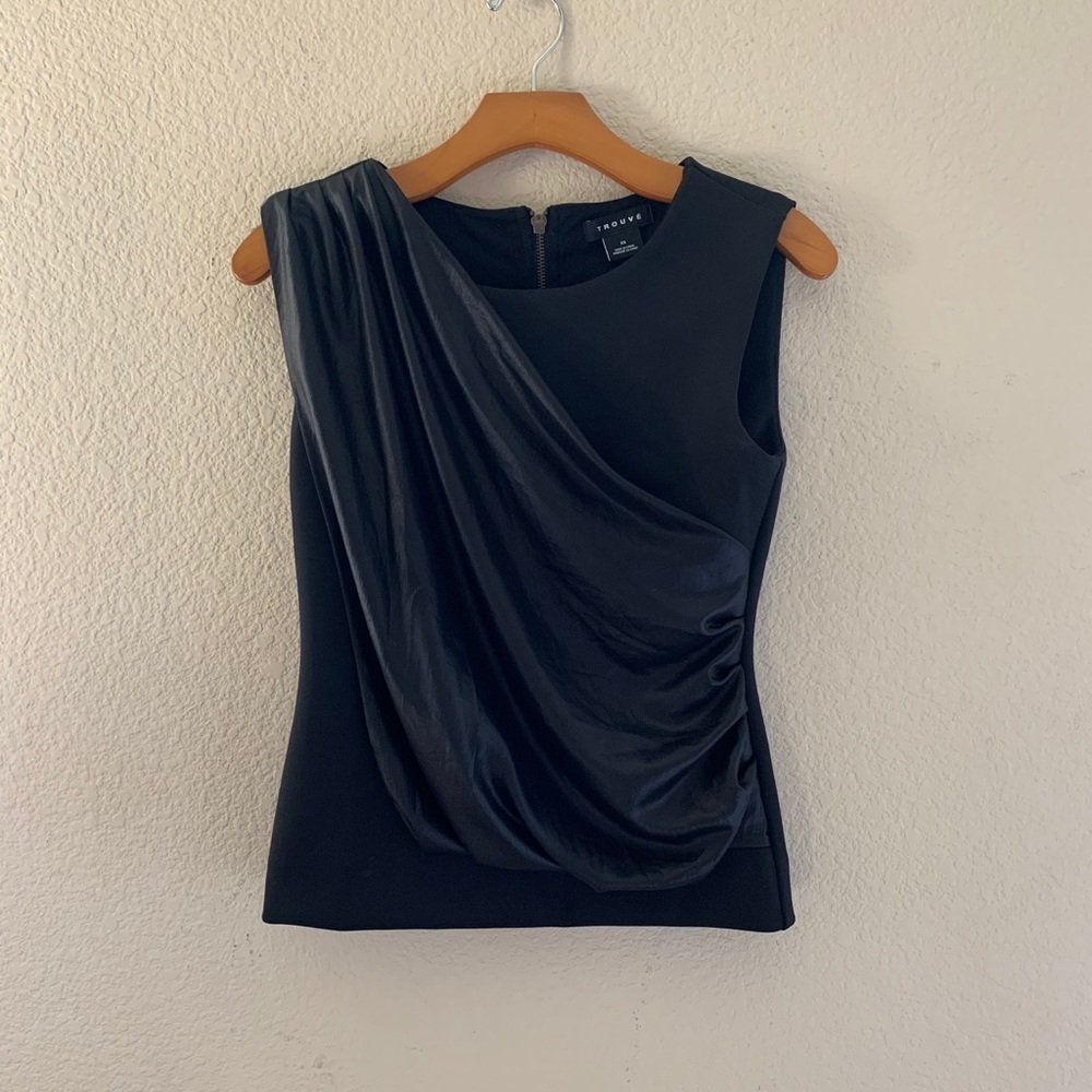 Trouve Black sleeveless top
